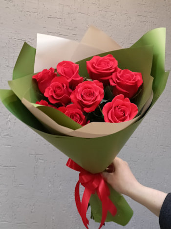 Почему цветы - идеальный подарок на 14 февраля