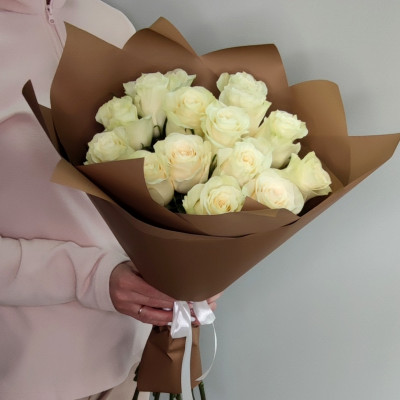 Букет из 15 роз белый 60 см