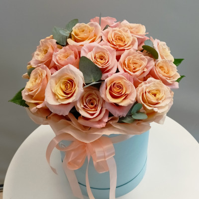 Розы в шляпной коробке №23