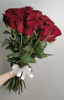 Букет из 25 роз красный (50 см)