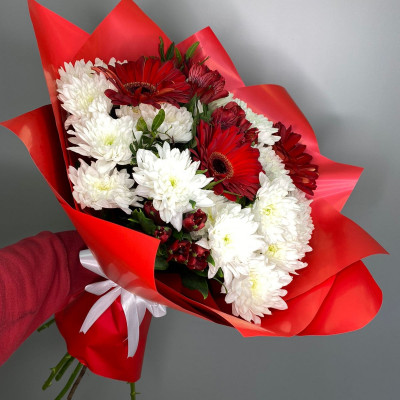 Букет «Яркий Момент»