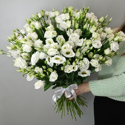 Букет из 35 белых эустом
