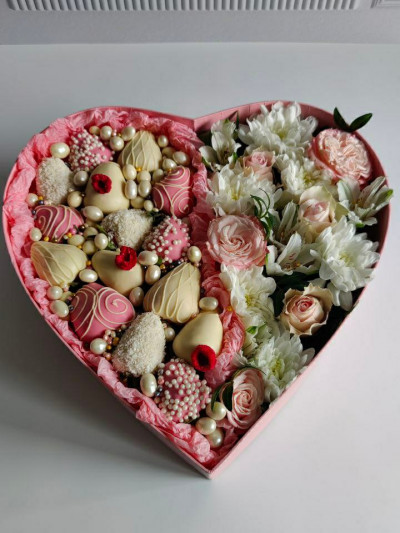 Коробка Клубника в шоколаде №19