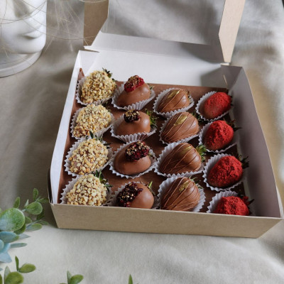 Коробка Клубника в шоколаде №8