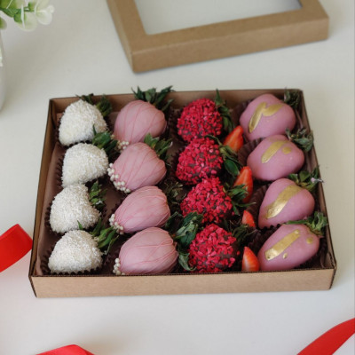 Коробка Клубника в шоколаде №9