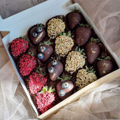 Коробка Клубника в шоколаде №11