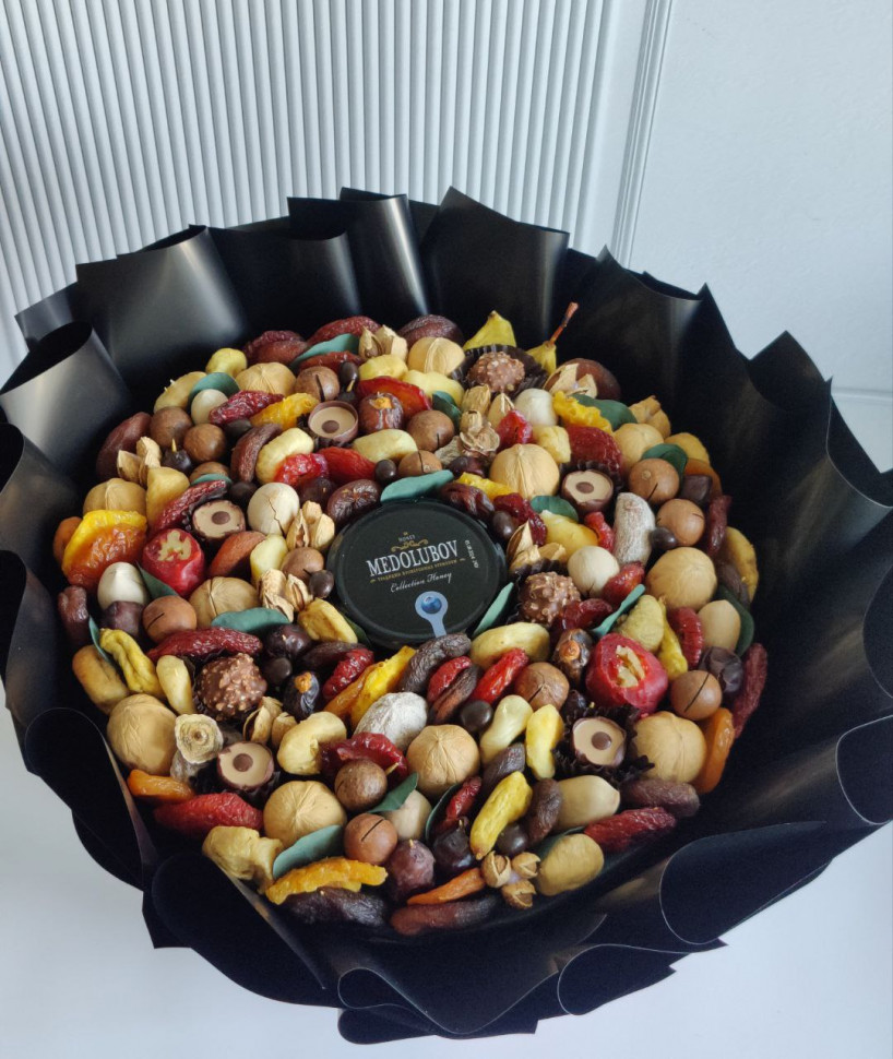 Букет из орехов и сухофруктов №3