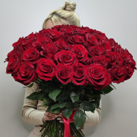 Букет из 55 красных роз