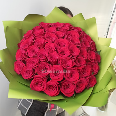 Букет из 47 красных роз