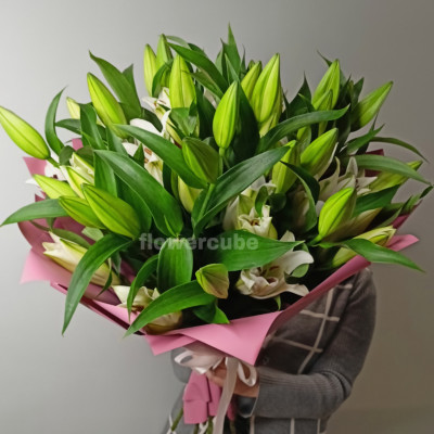 Букет из 9 белых лилий