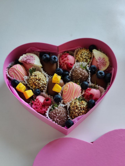 Коробка Клубника в шоколаде №20 Сердце