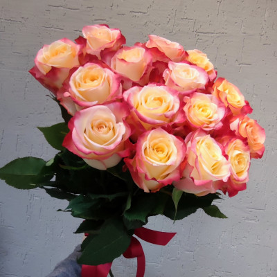 Букет из 15 роз Кабарет