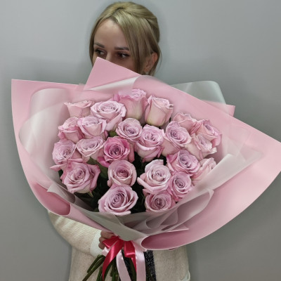 Букет из 23 пудровых роз